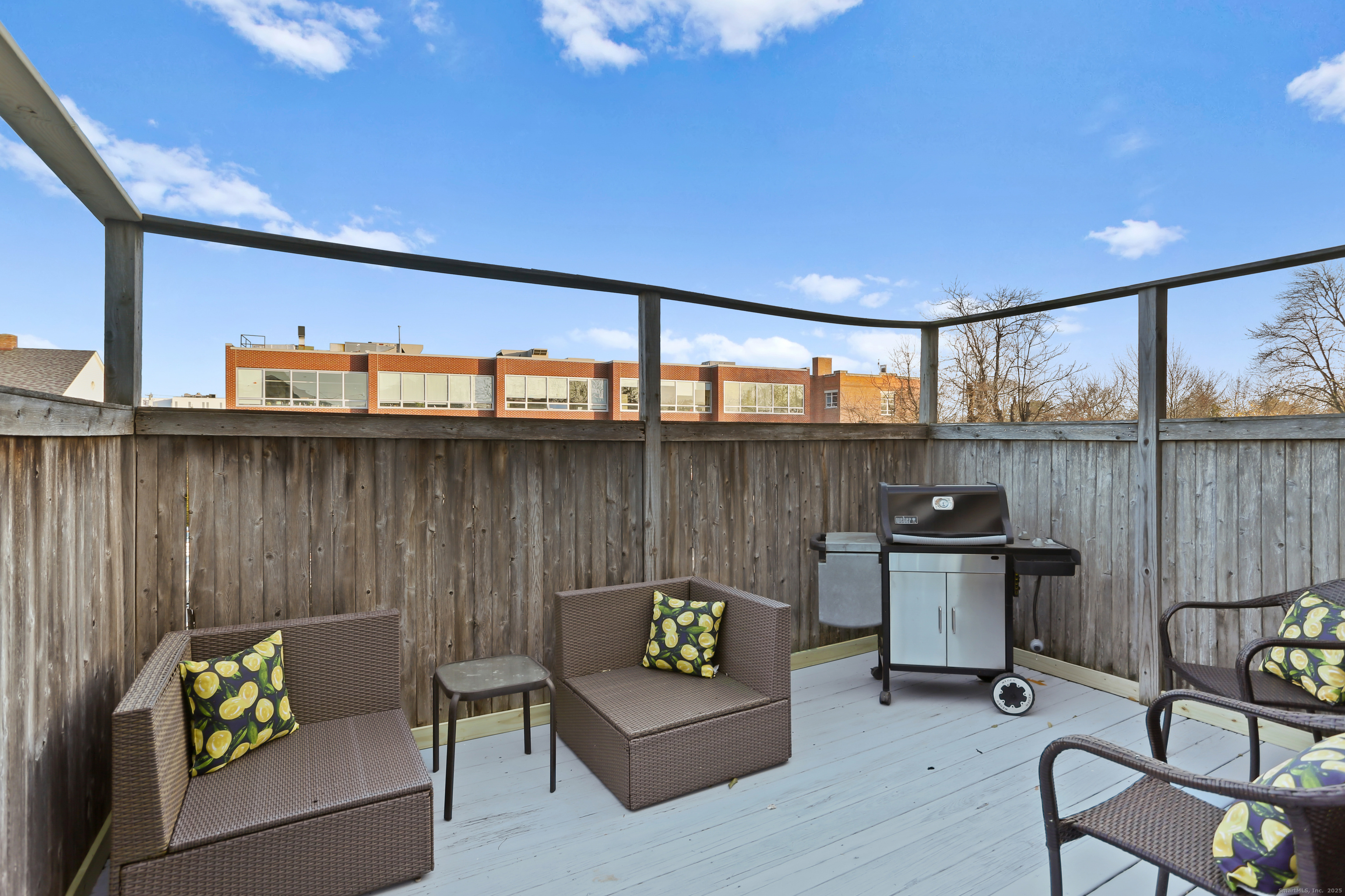 Fairfield, Connecticut, 06824, United States, 3 Bedrooms Bedrooms, ,3 BathroomsBathrooms,Residential,For Sale,2003354