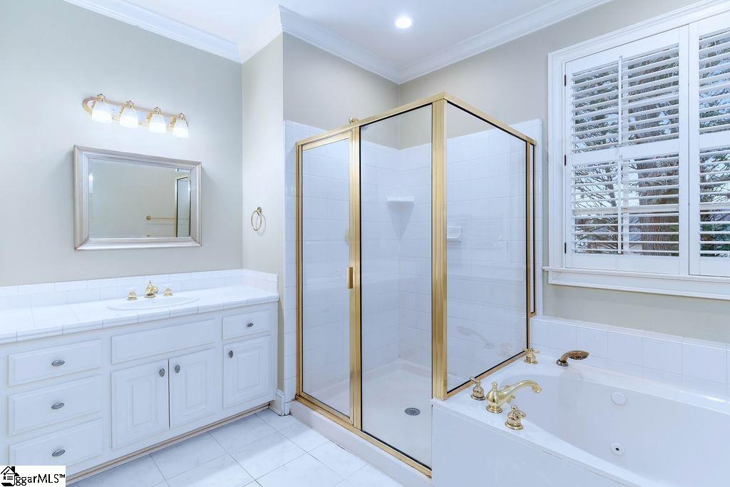 Greer, South Carolina, 29650, United States, 5 Bedrooms Bedrooms, ,4 BathroomsBathrooms,Residential,For Sale,2005494