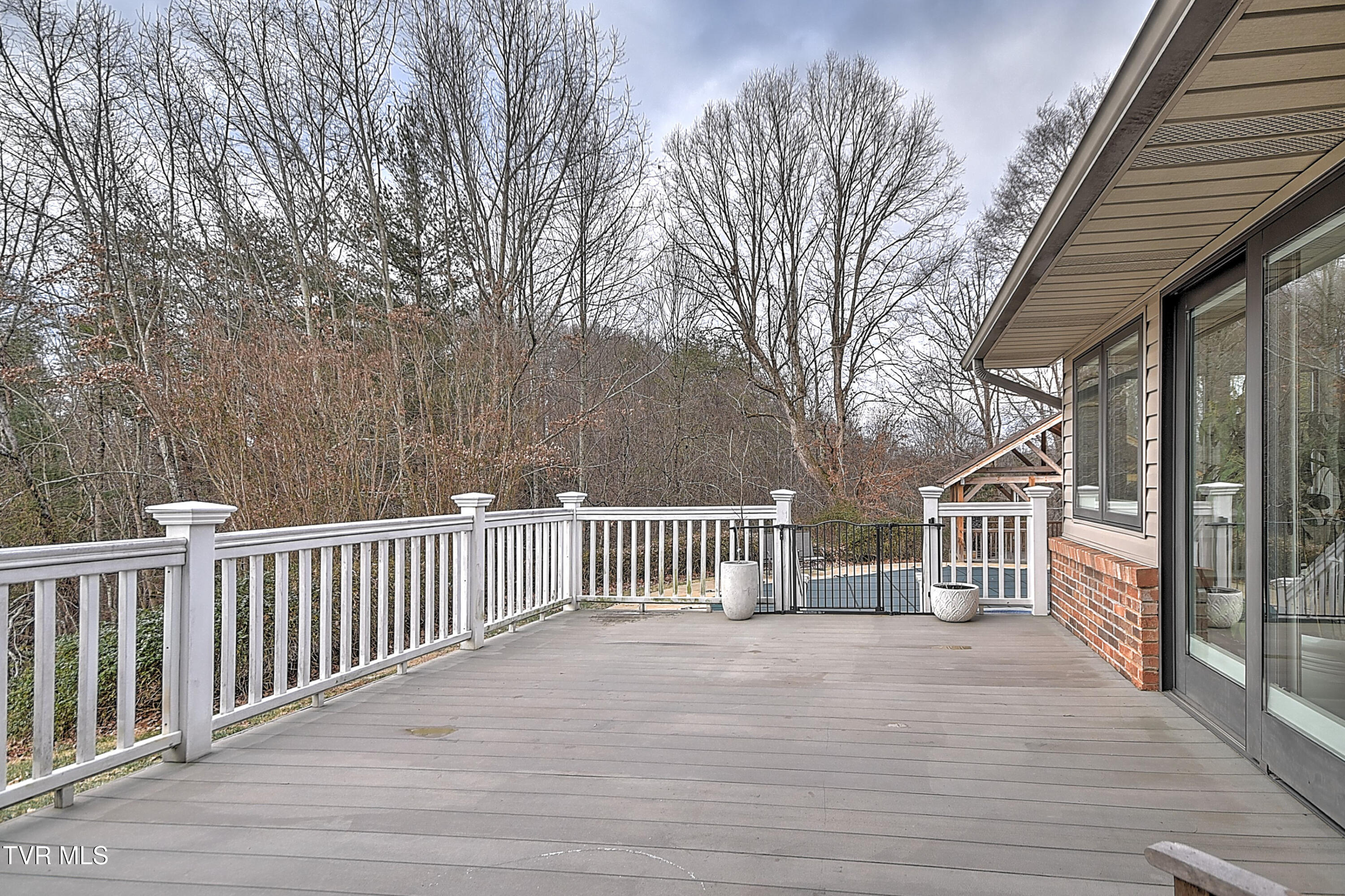 Jonesborough, Tennessee, 37659, United States, 6 Bedrooms Bedrooms, ,6 BathroomsBathrooms,Residential,For Sale,2011777