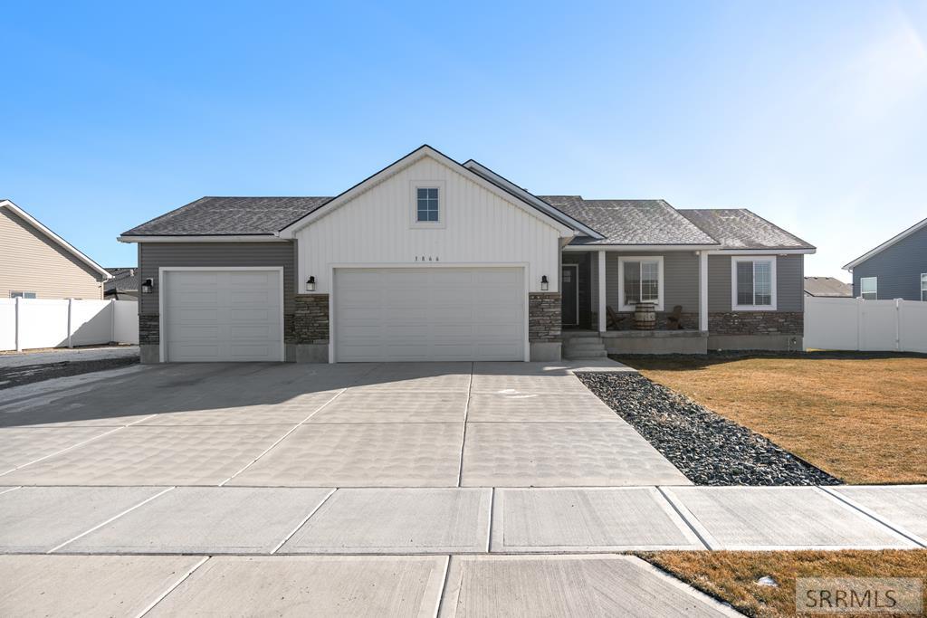 IDAHO FALLS, Idaho, 83401, United States, 4 Bedrooms Bedrooms, ,3 BathroomsBathrooms,Residential,For Sale,2013508