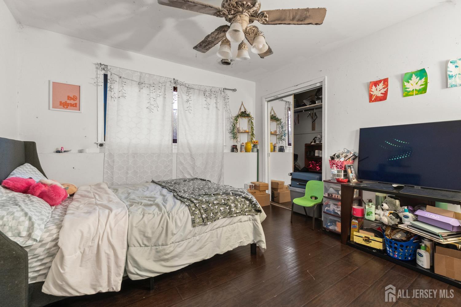 Piscataway, New Jersey, 08854, United States, 5 Bedrooms Bedrooms, ,3 BathroomsBathrooms,Residential,For Sale,1977215