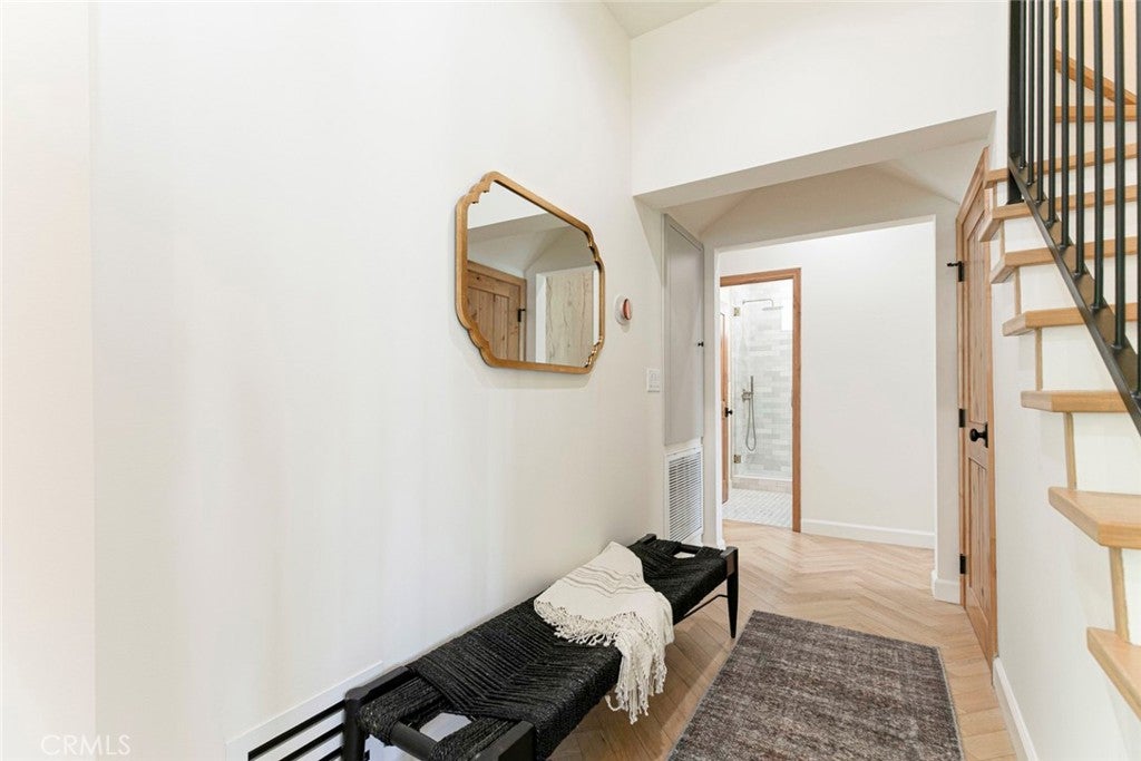 Los Angeles, California, 90027, United States, 4 Bedrooms Bedrooms, ,3 BathroomsBathrooms,Residential,For Sale,1942315