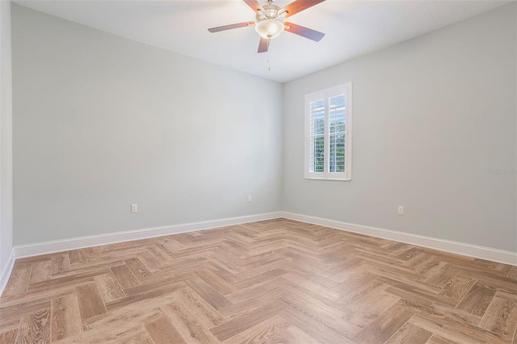 Orlando, Florida, 32820, United States, 4 Bedrooms Bedrooms, ,3 BathroomsBathrooms,Residential,For Sale,1876039