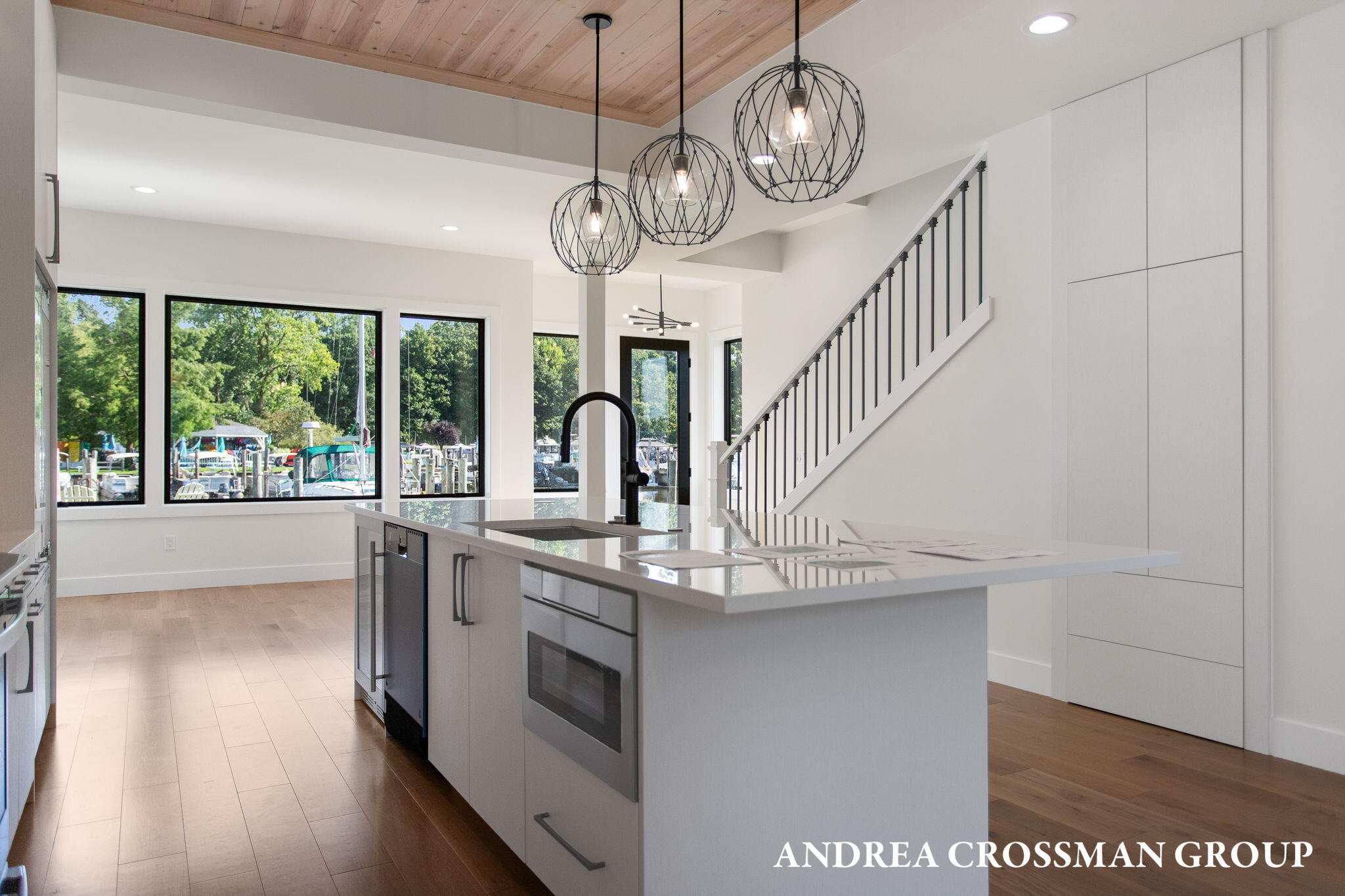 South Haven, Michigan, 49090, United States, 3 Bedrooms Bedrooms, ,3 BathroomsBathrooms,Residential,For Sale,1987512