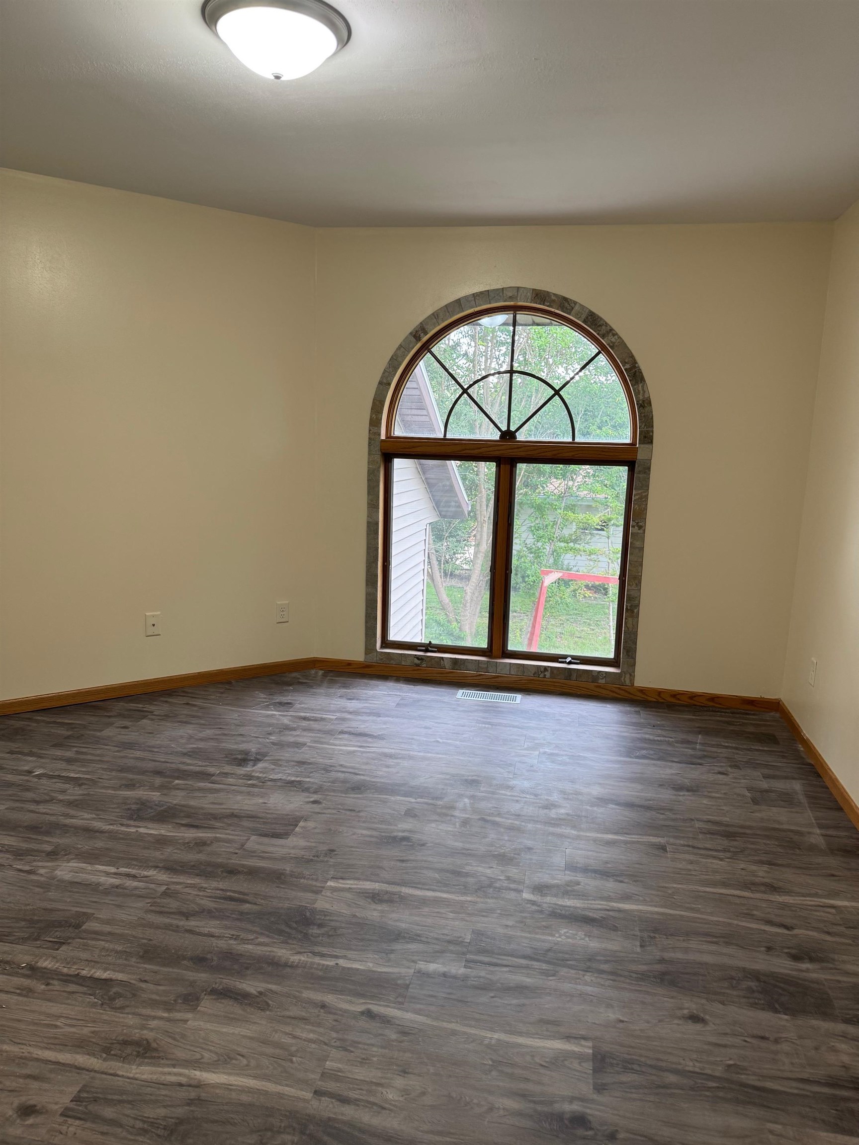 Janesville, Wisconsin, 53546, United States, 6 Bedrooms Bedrooms, ,5 BathroomsBathrooms,Residential,For Sale,1900550