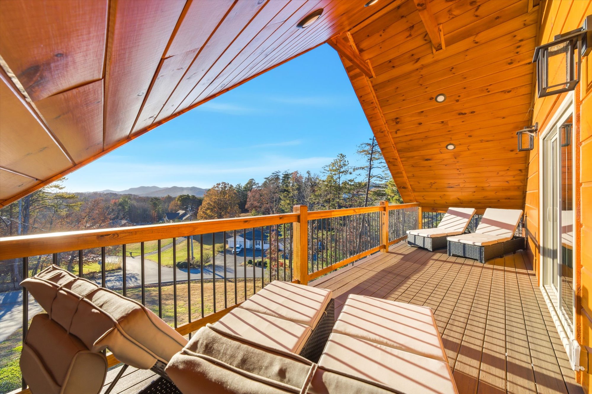 Sevierville, Tennessee, 37862, United States, 2 Bedrooms Bedrooms, ,2 BathroomsBathrooms,Residential,For Sale,1992770