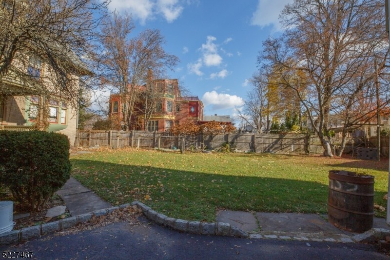 North Plainfield Boro, New Jersey, 07060-4601, United States, 5 Bedrooms Bedrooms, ,4 BathroomsBathrooms,Residential,For Sale,1935146