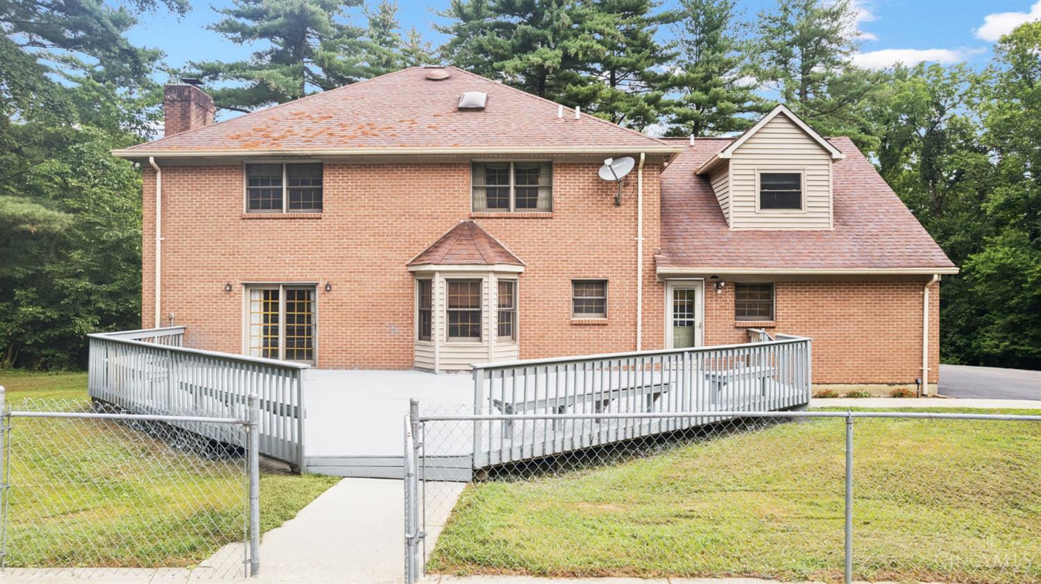 Batavia, Ohio, 45103, United States, 4 Bedrooms Bedrooms, ,4 BathroomsBathrooms,Residential,For Sale,1905917