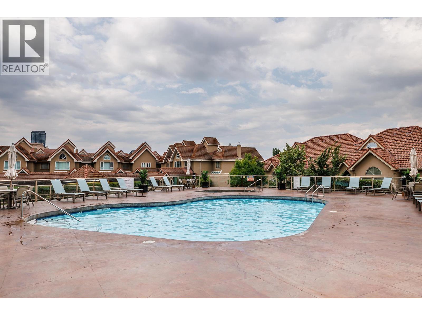 KELOWNA, British Columbia, V1Y 9W1, CA, 2 Bedrooms Bedrooms, ,2 BathroomsBathrooms,Residential,For Sale,1961456