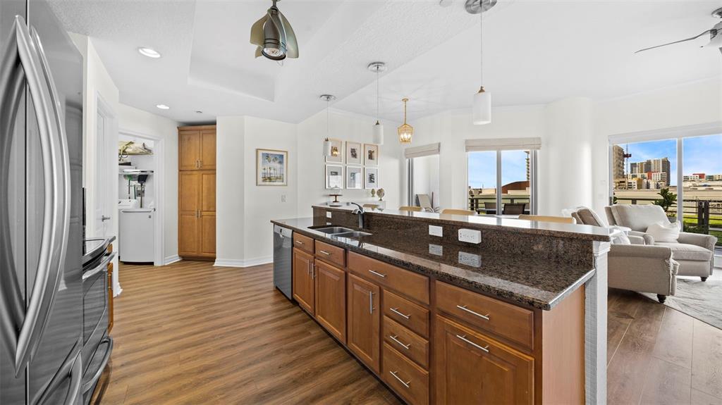 Tampa, Florida, 33602, United States, 2 Bedrooms Bedrooms, ,2 BathroomsBathrooms,Residential,For Sale,1935237