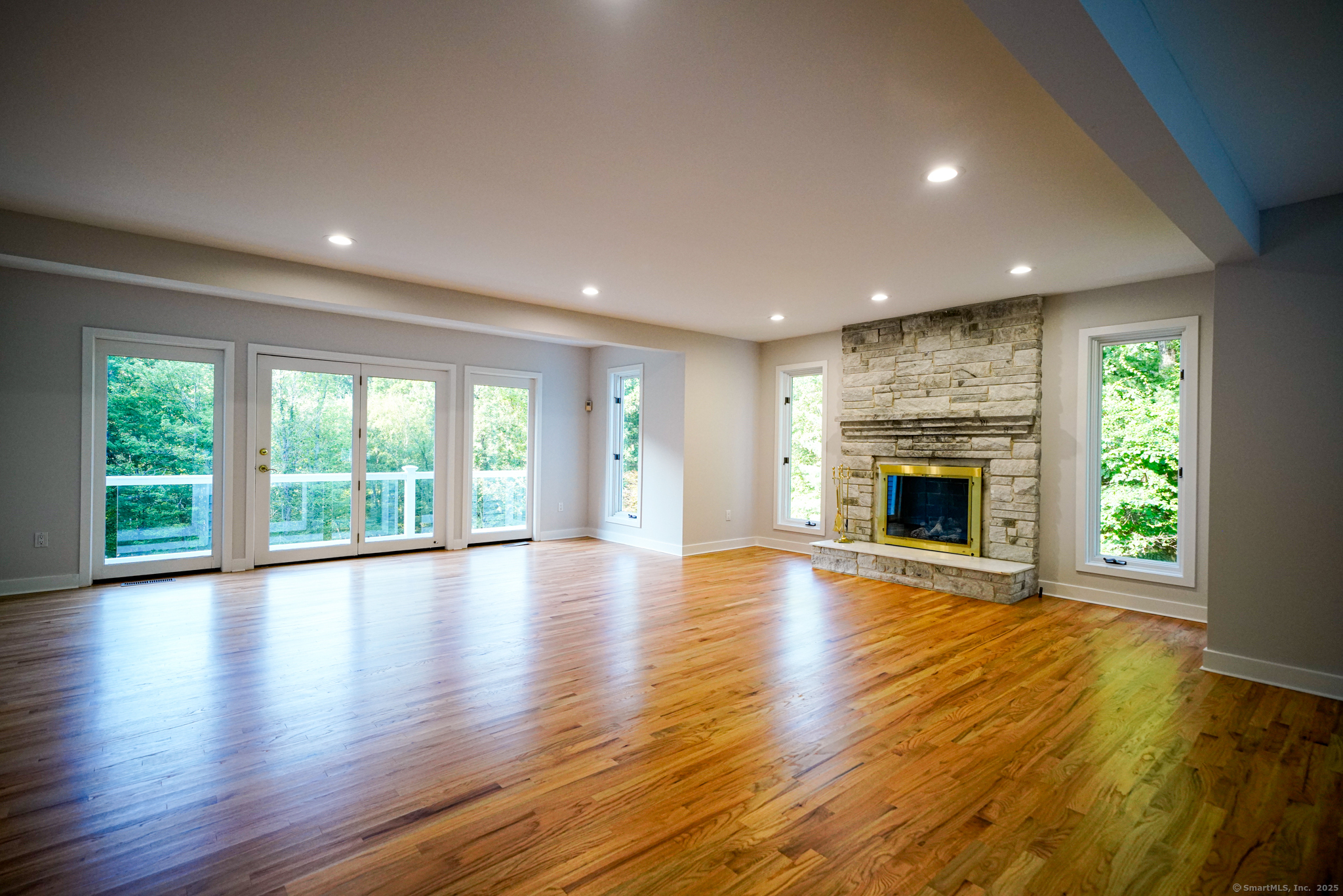 Glastonbury, Connecticut, 06033, United States, 5 Bedrooms Bedrooms, ,4 BathroomsBathrooms,Residential,For Sale,1902715