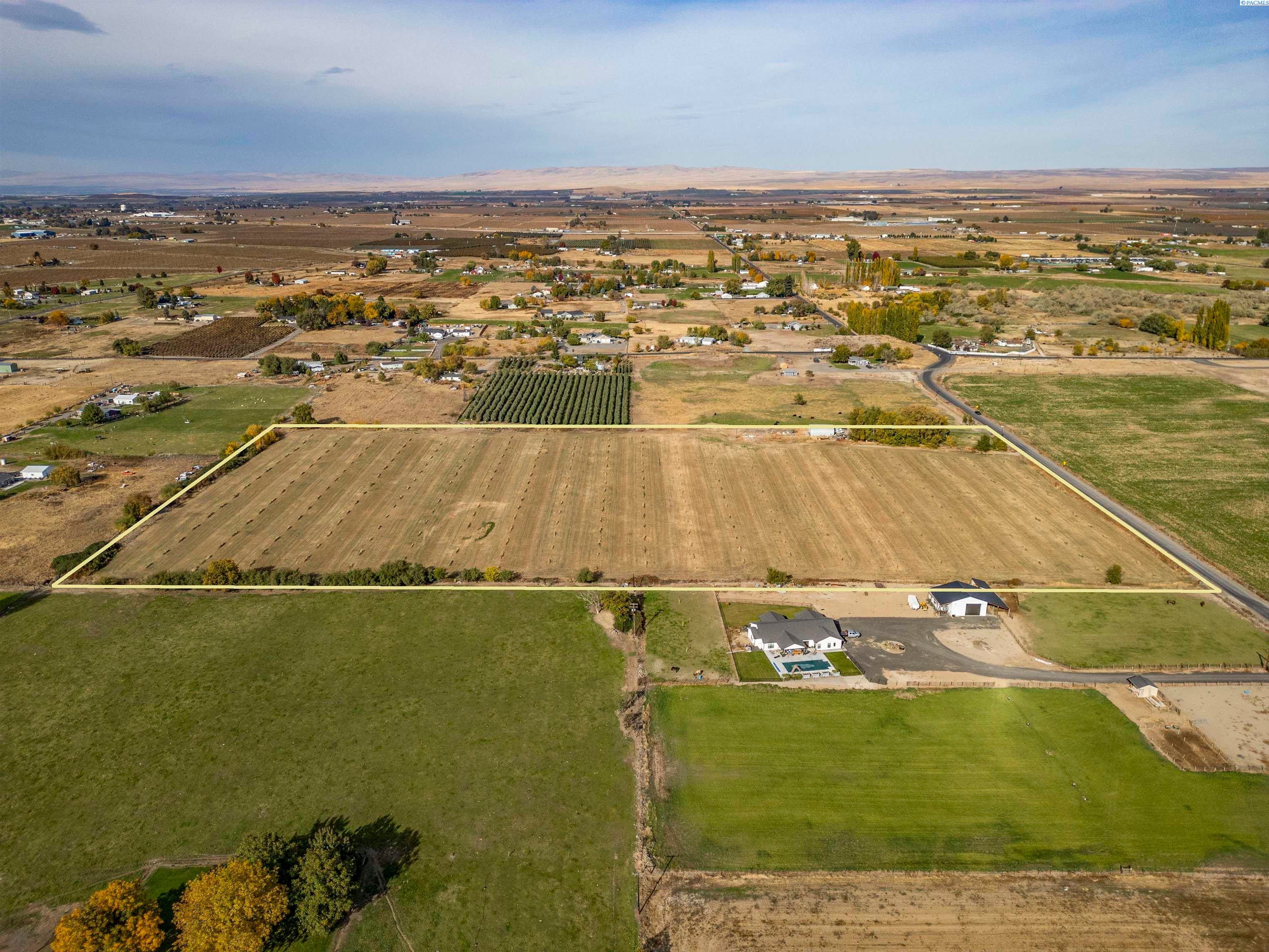 Prosser, Washington, 99350, United States, 3 Bedrooms Bedrooms, ,2 BathroomsBathrooms,Residential,For Sale,1981209