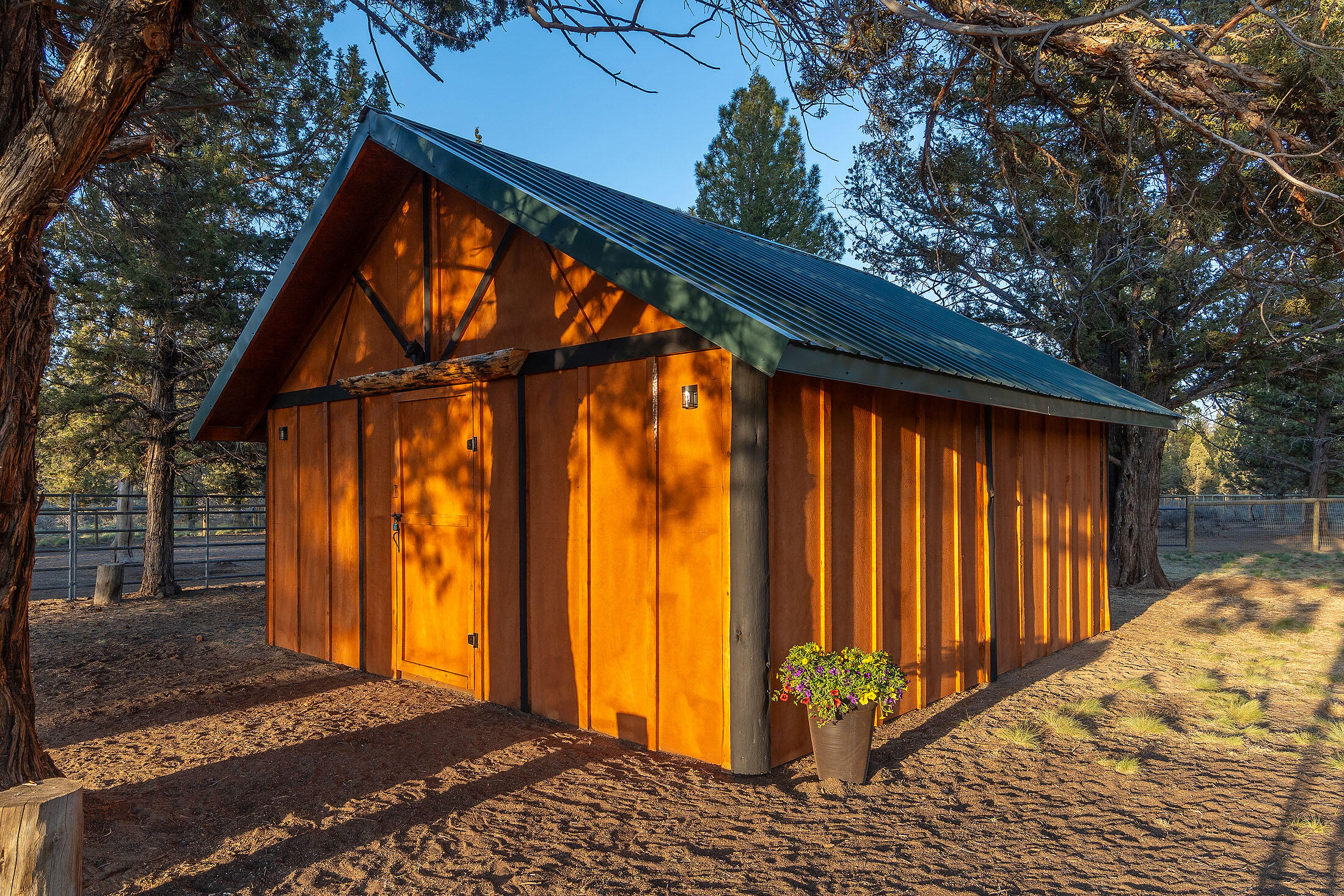 Bend, Oregon, 97703, United States, 3 Bedrooms Bedrooms, ,2 BathroomsBathrooms,Residential,For Sale,1826541
