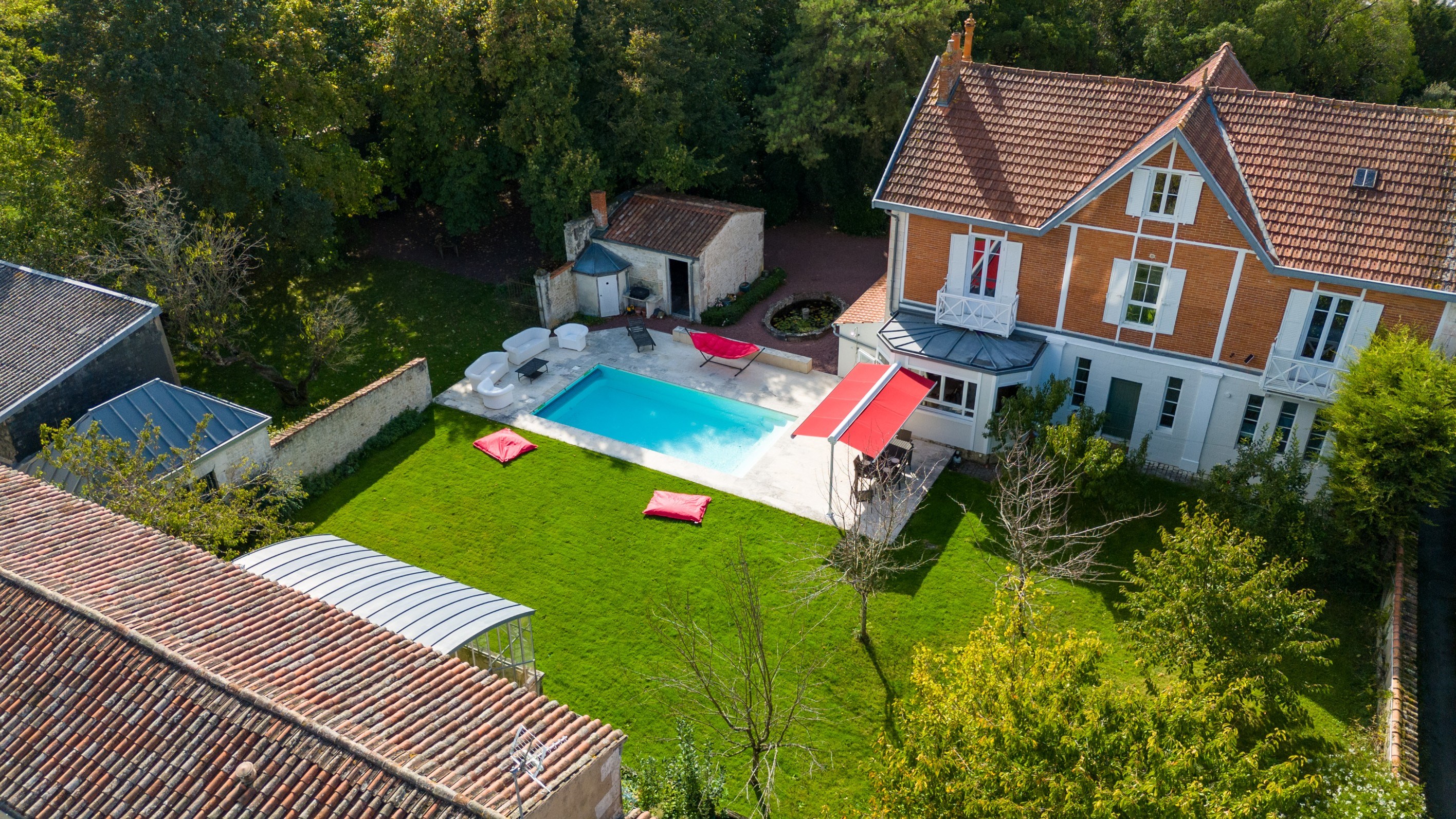  Character house on its wooded park, five minutes by bike from the La Rochelle m… - 物件實景