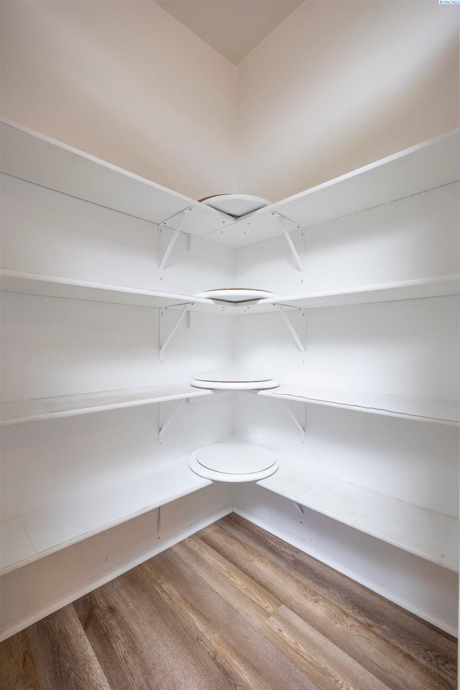 Benton City, Washington, 99320, United States, 3 Bedrooms Bedrooms, ,2 BathroomsBathrooms,Residential,For Sale,1983033