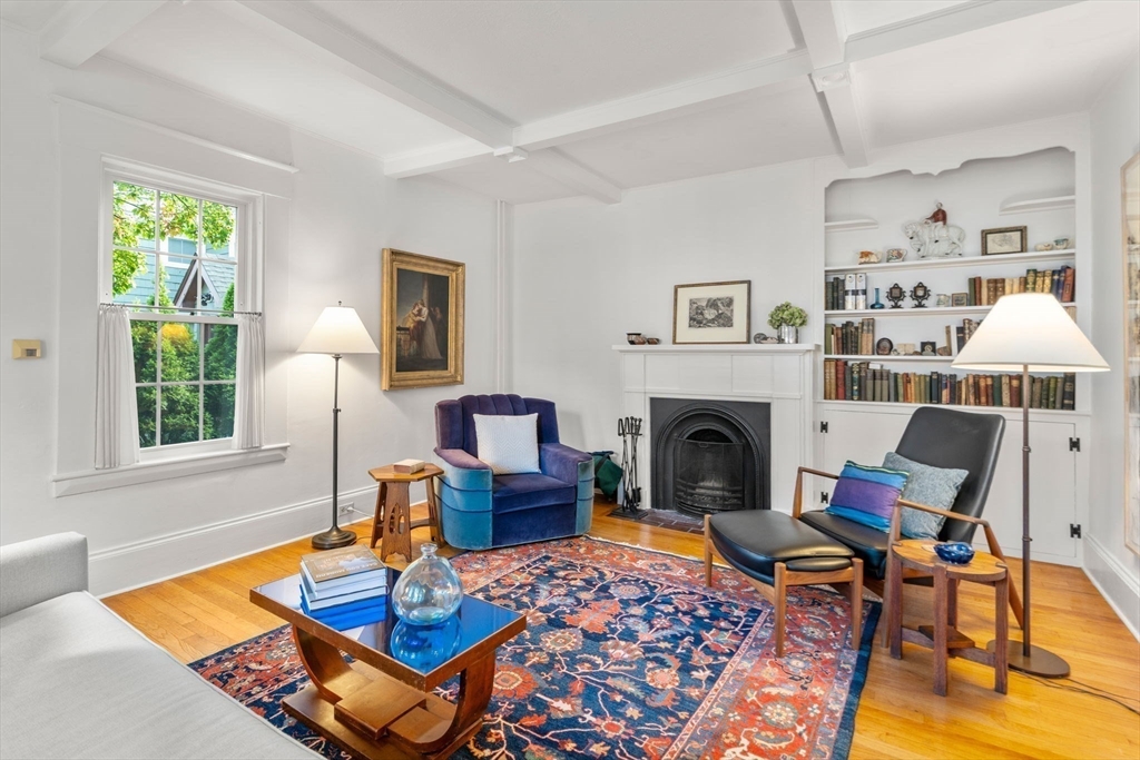 Cambridge, Massachusetts, 02139, United States, 3 Bedrooms Bedrooms, ,2 BathroomsBathrooms,Residential,For Sale,1940619
