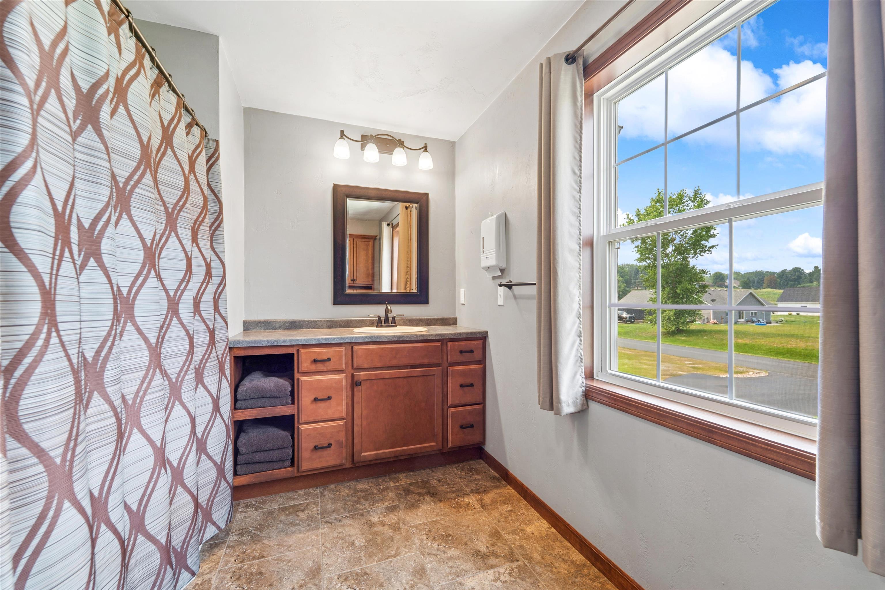 SHIOCTON, Wisconsin, 54170, United States, 4 Bedrooms Bedrooms, ,3 BathroomsBathrooms,Residential,For Sale,1912677