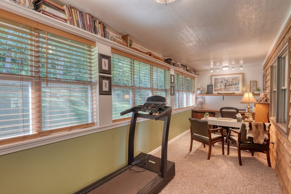 Blairsville, Georgia, 30512, United States, 2 Bedrooms Bedrooms, ,2 BathroomsBathrooms,Residential,For Sale,1932142