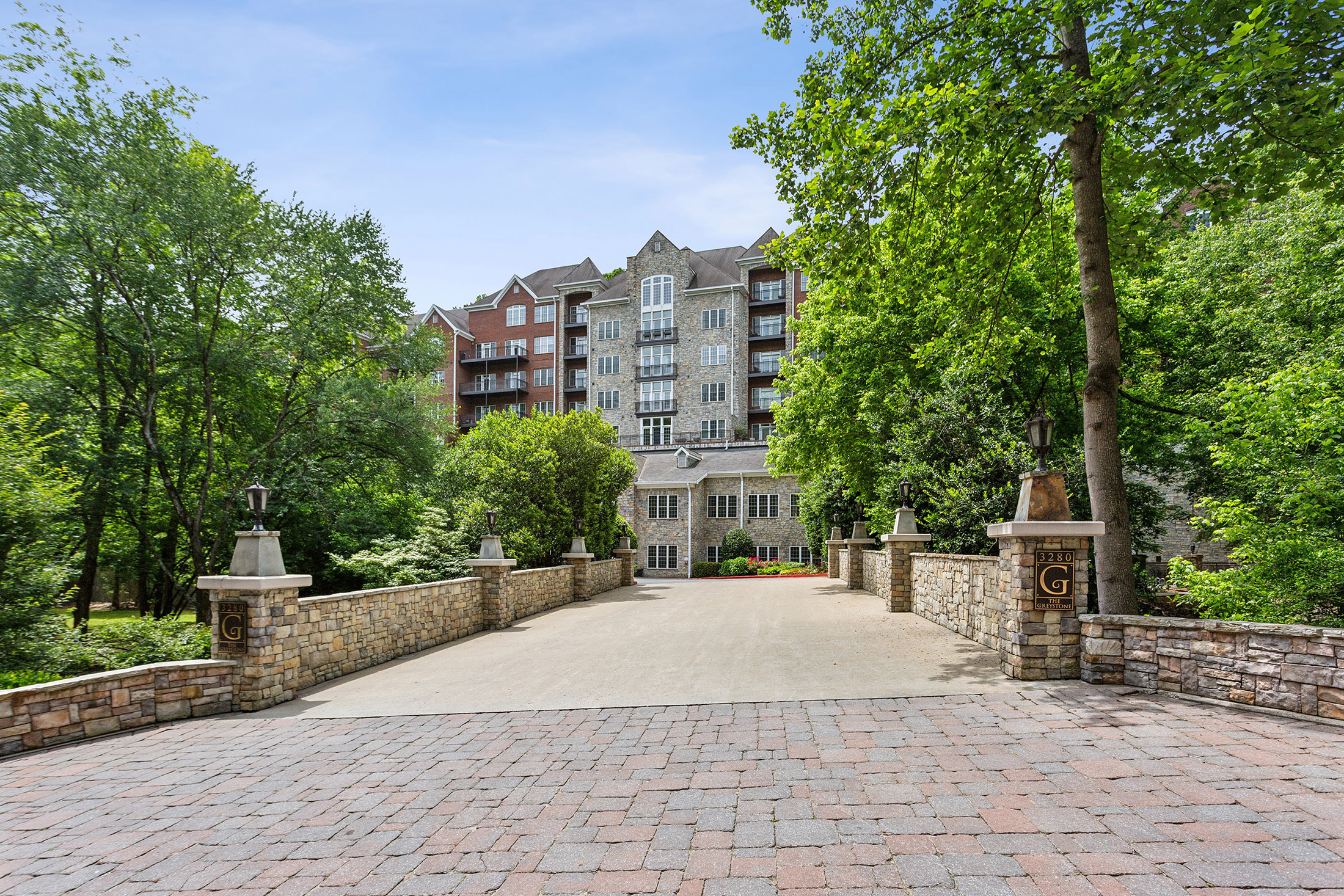  Showstopping Spacious Two Bedroom in the Exclusive Greystone at Vinings - 物件實景