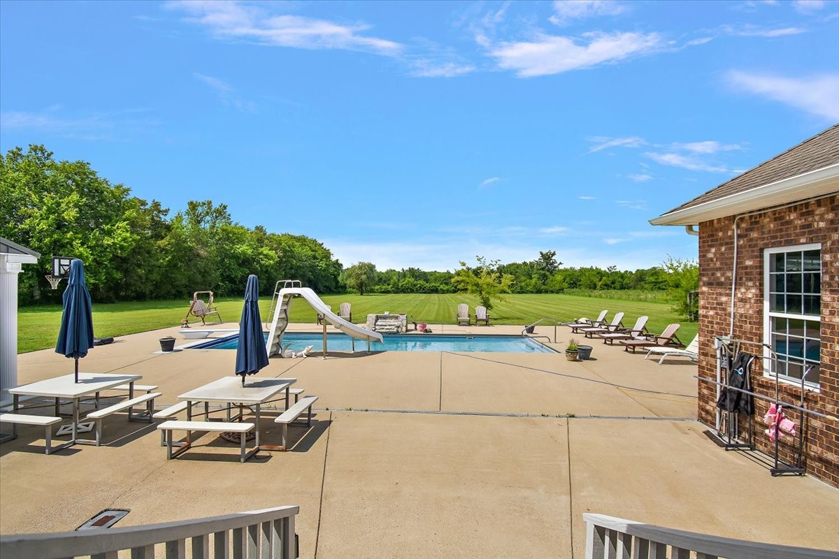 Bell Buckle, Tennessee, 37020, United States, 3 Bedrooms Bedrooms, ,3 BathroomsBathrooms,Residential,For Sale,1898483