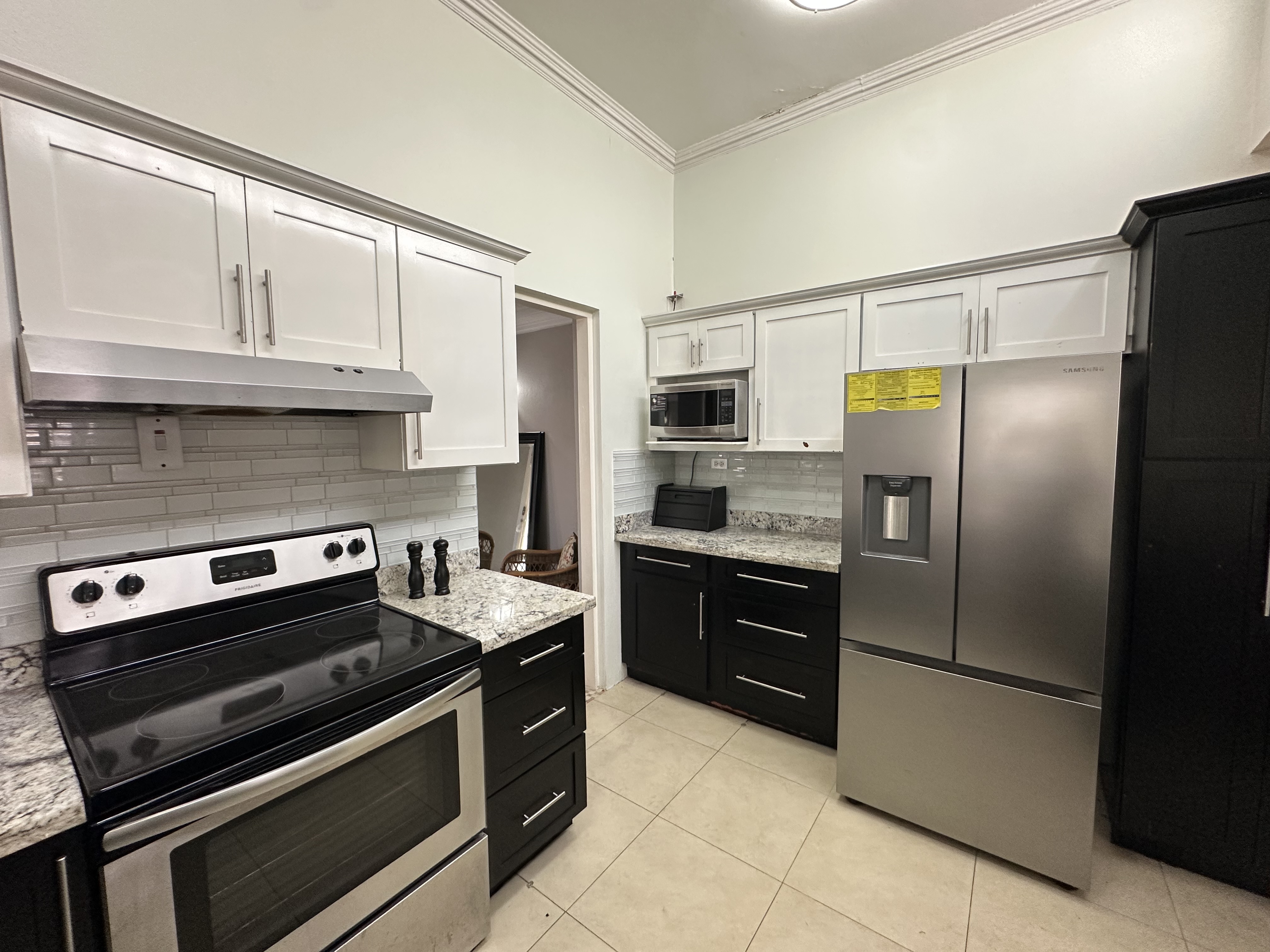 Kingston 6, JM, 3 Bedrooms Bedrooms, ,4 BathroomsBathrooms,Residential,For Sale,1901284