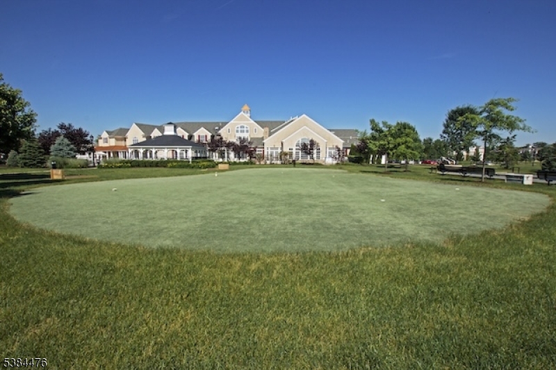 Franklin Twp., New Jersey, 08873, United States, 2 Bedrooms Bedrooms, ,2 BathroomsBathrooms,Residential,For Sale,1950649