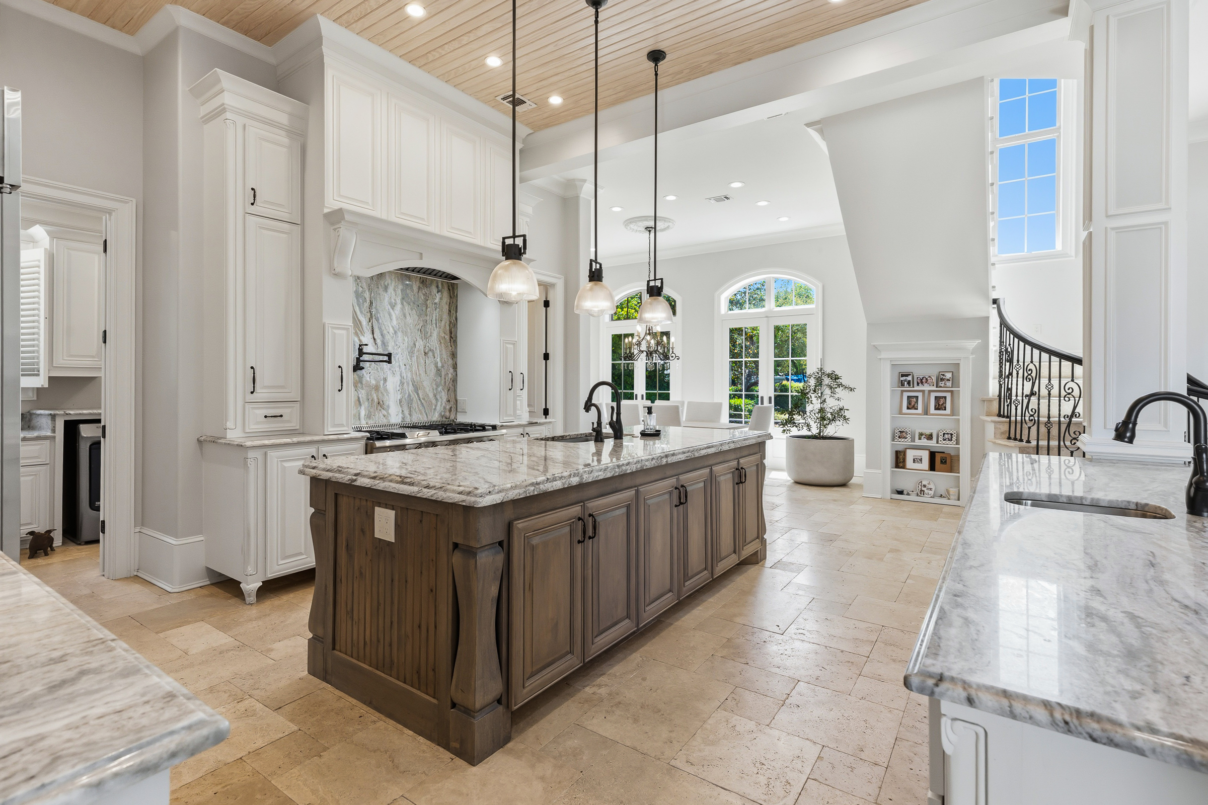  Private Bayfront Estate With Deepwater Dock And Resort-Style Outdoor Living - 物件實景