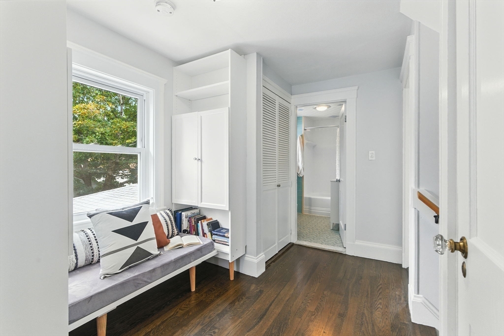 Stoneham, Massachusetts, 02180, United States, 3 Bedrooms Bedrooms, ,2 BathroomsBathrooms,Residential,For Sale,1939949