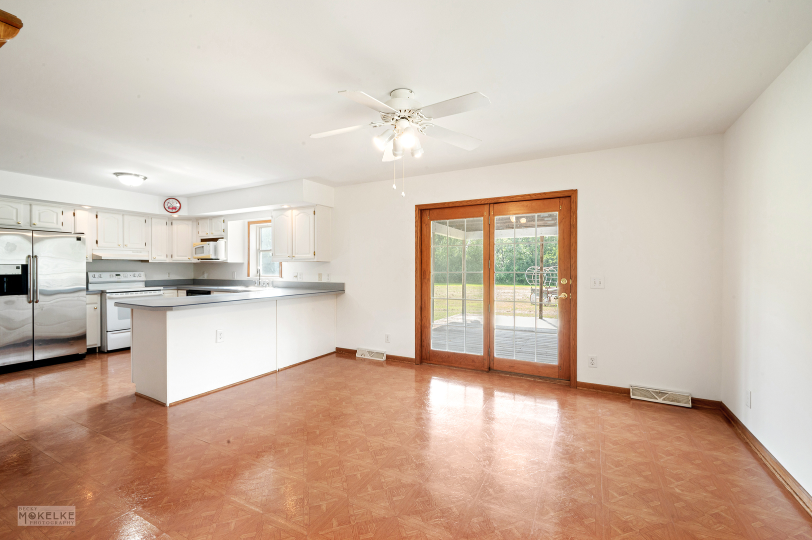Newark, Illinois, 60541, United States, 4 Bedrooms Bedrooms, ,3 BathroomsBathrooms,Residential,For Sale,1918229