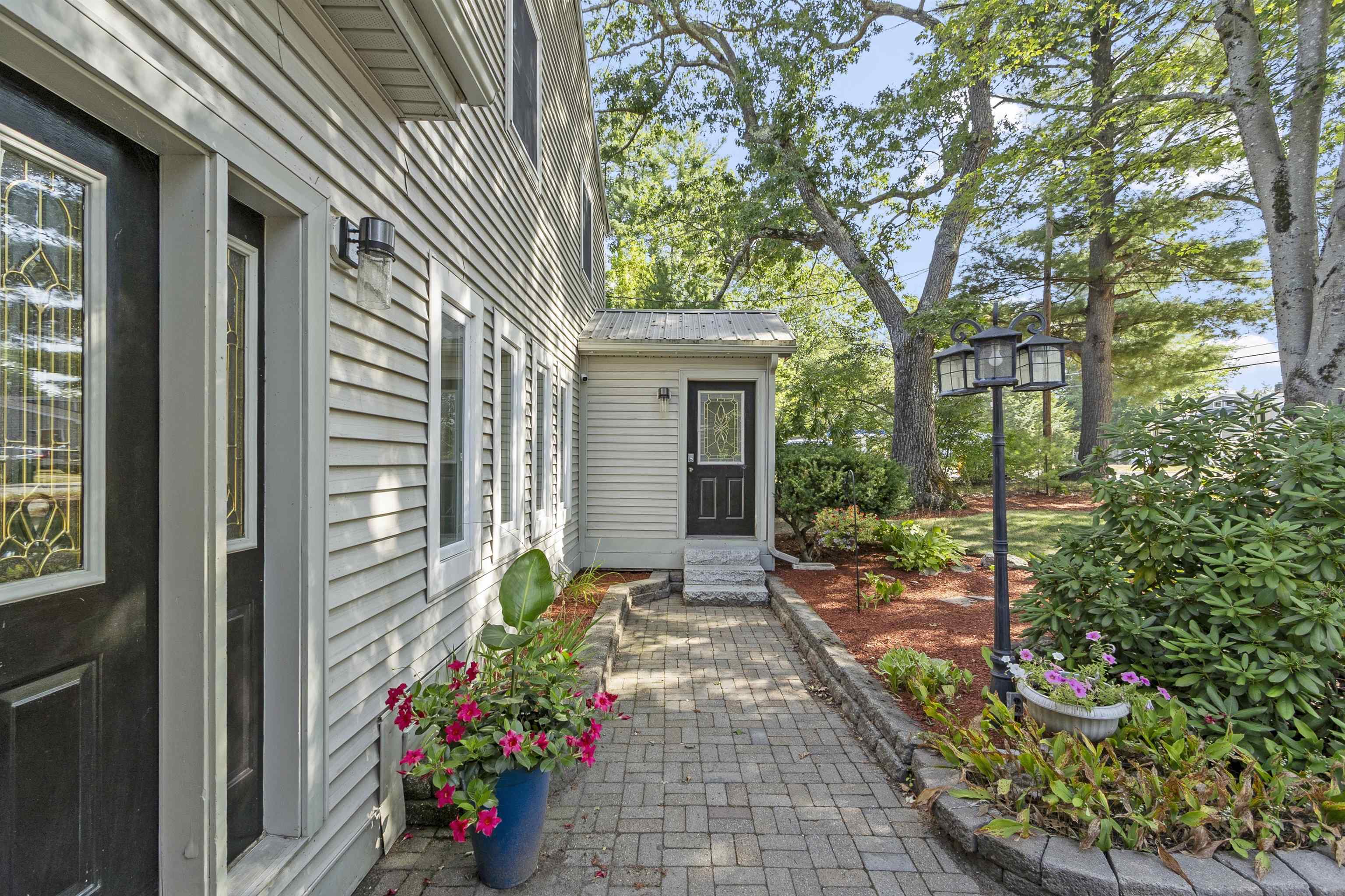 Kingston, New Hampshire, 03848, United States, 4 Bedrooms Bedrooms, ,2 BathroomsBathrooms,Residential,For Sale,1917052