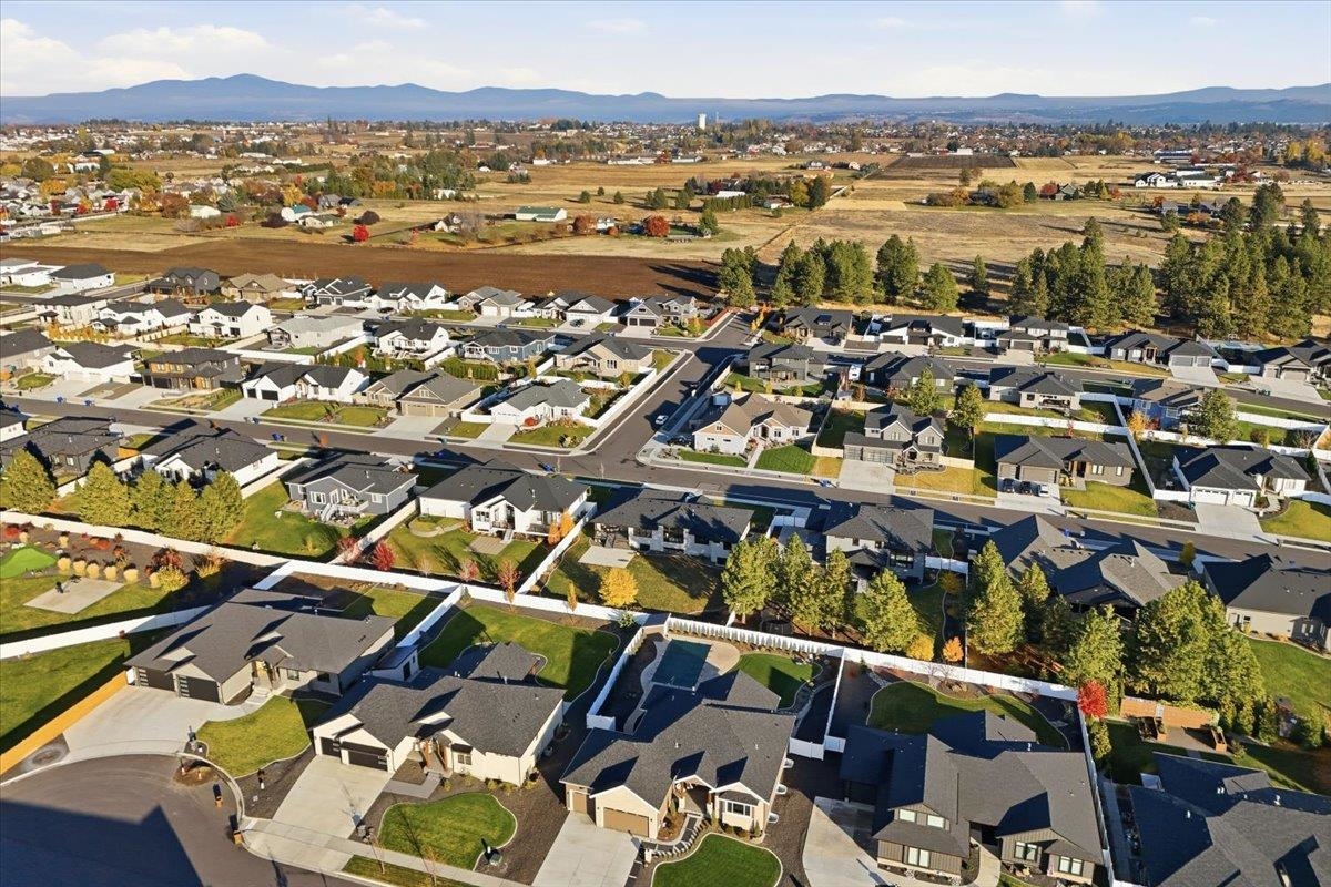 Spokane, Washington, 99208, United States, 5 Bedrooms Bedrooms, ,3 BathroomsBathrooms,Residential,For Sale,1992809