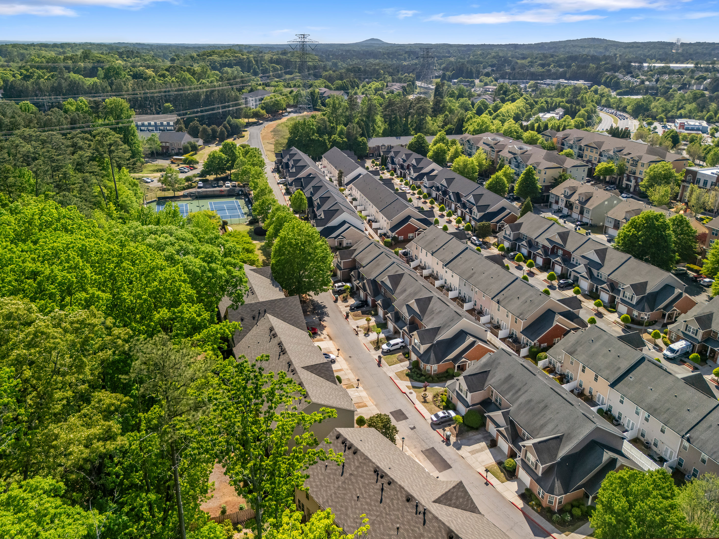  Beautifully Appointed End-Unit Townhome - 物件實景