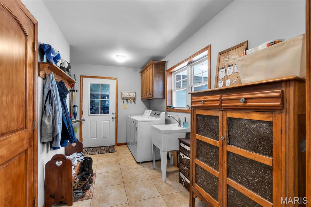 Scott City, Missouri, 63780, United States, ,Residential,For Sale,1976457