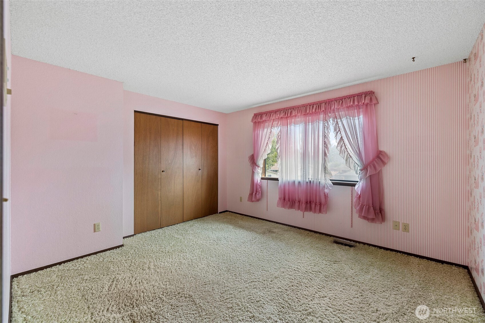 Burlington, Washington, 98233, United States, 4 Bedrooms Bedrooms, ,3 BathroomsBathrooms,Residential,For Sale,2002845