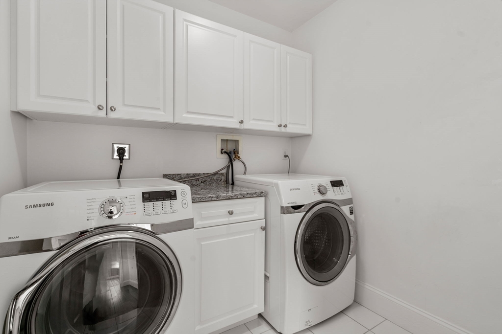 Natick, Massachusetts, 01760, United States, 3 Bedrooms Bedrooms, ,3 BathroomsBathrooms,Residential,For Sale,1941867