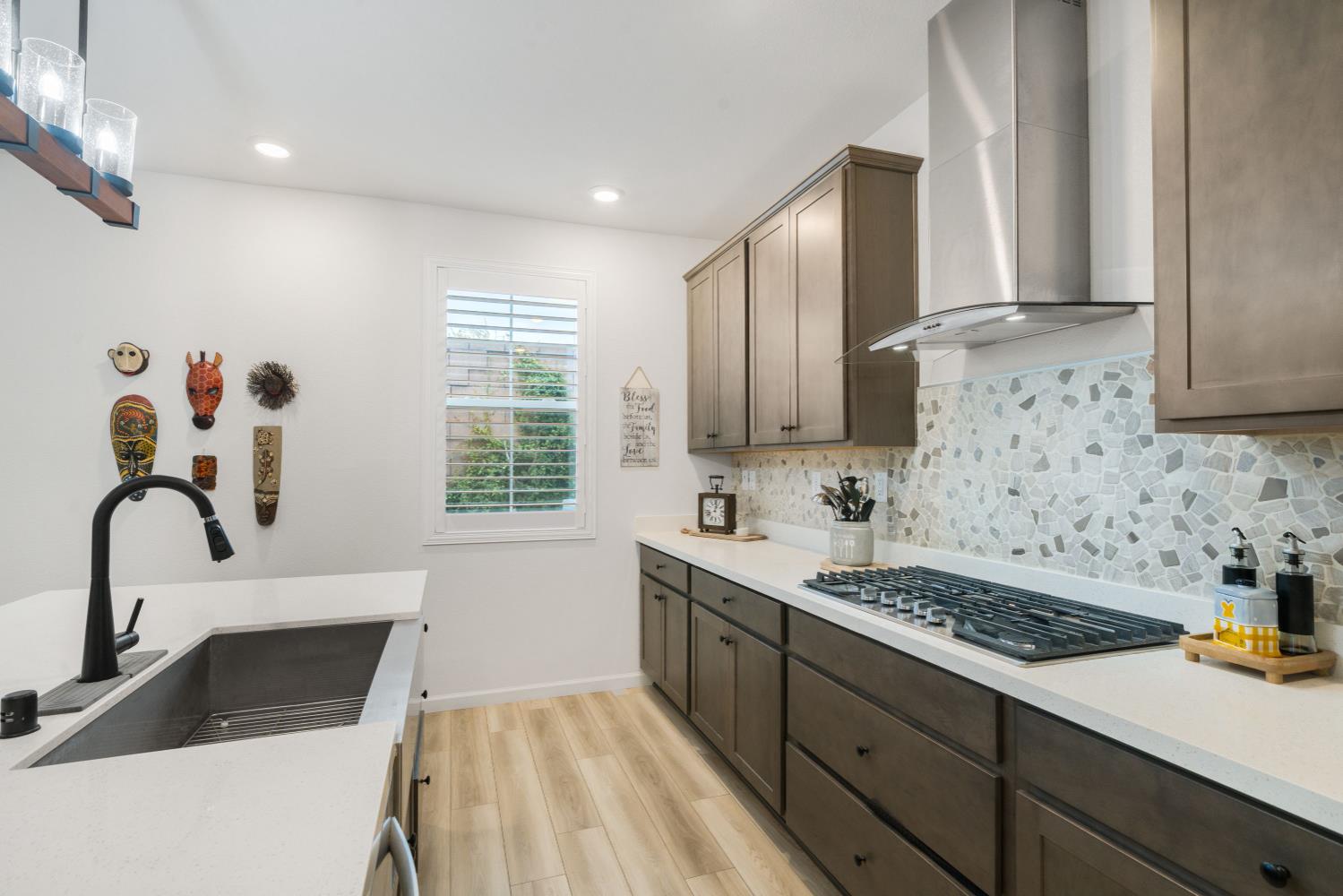 Folsom, California, 95630, United States, 5 Bedrooms Bedrooms, ,3 BathroomsBathrooms,Residential,For Sale,1997152