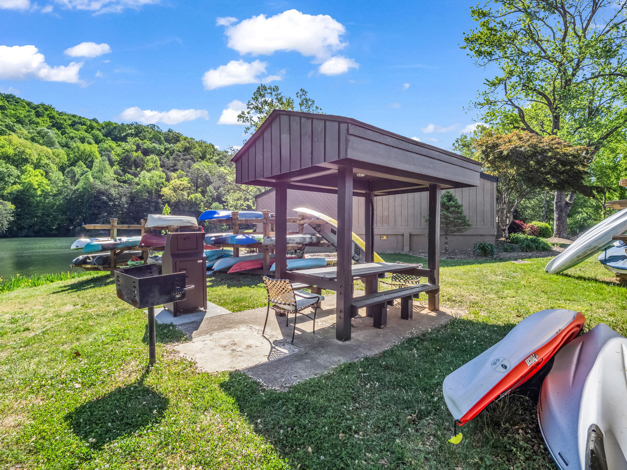  182 W. Lake Dr. S. - 物件實景