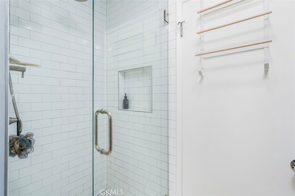 Pasadena, California, 91107, United States, 2 Bedrooms Bedrooms, ,2 BathroomsBathrooms,Residential,For Sale,1896014