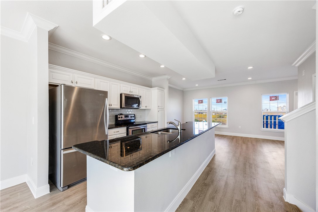 Corpus Christi, Texas, 78418, United States, 4 Bedrooms Bedrooms, ,4 BathroomsBathrooms,Residential,For Sale,1994384