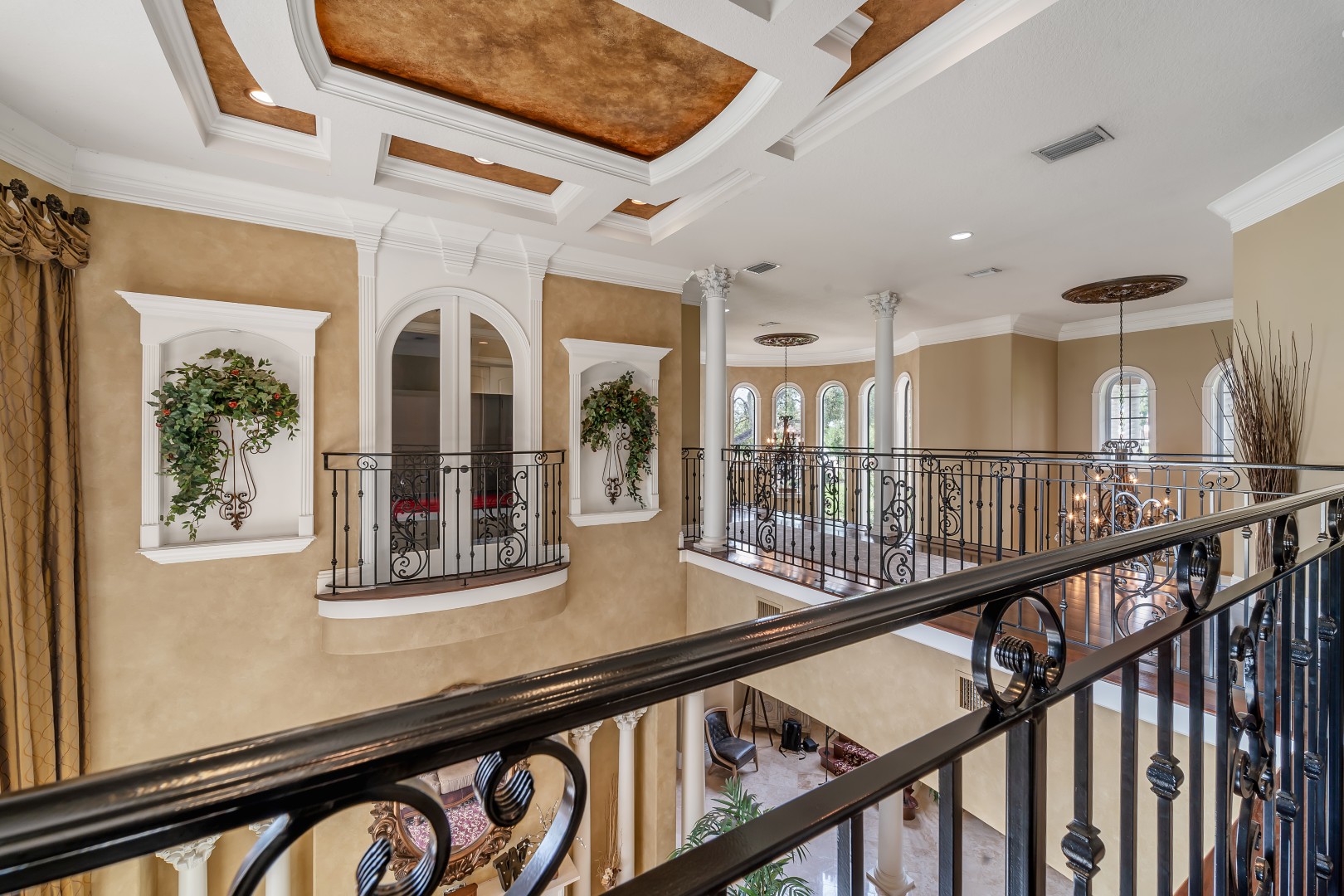 Thonotosassa, Florida, 33592, United States, 5 Bedrooms Bedrooms, ,6 BathroomsBathrooms,Residential,For Sale,1979751