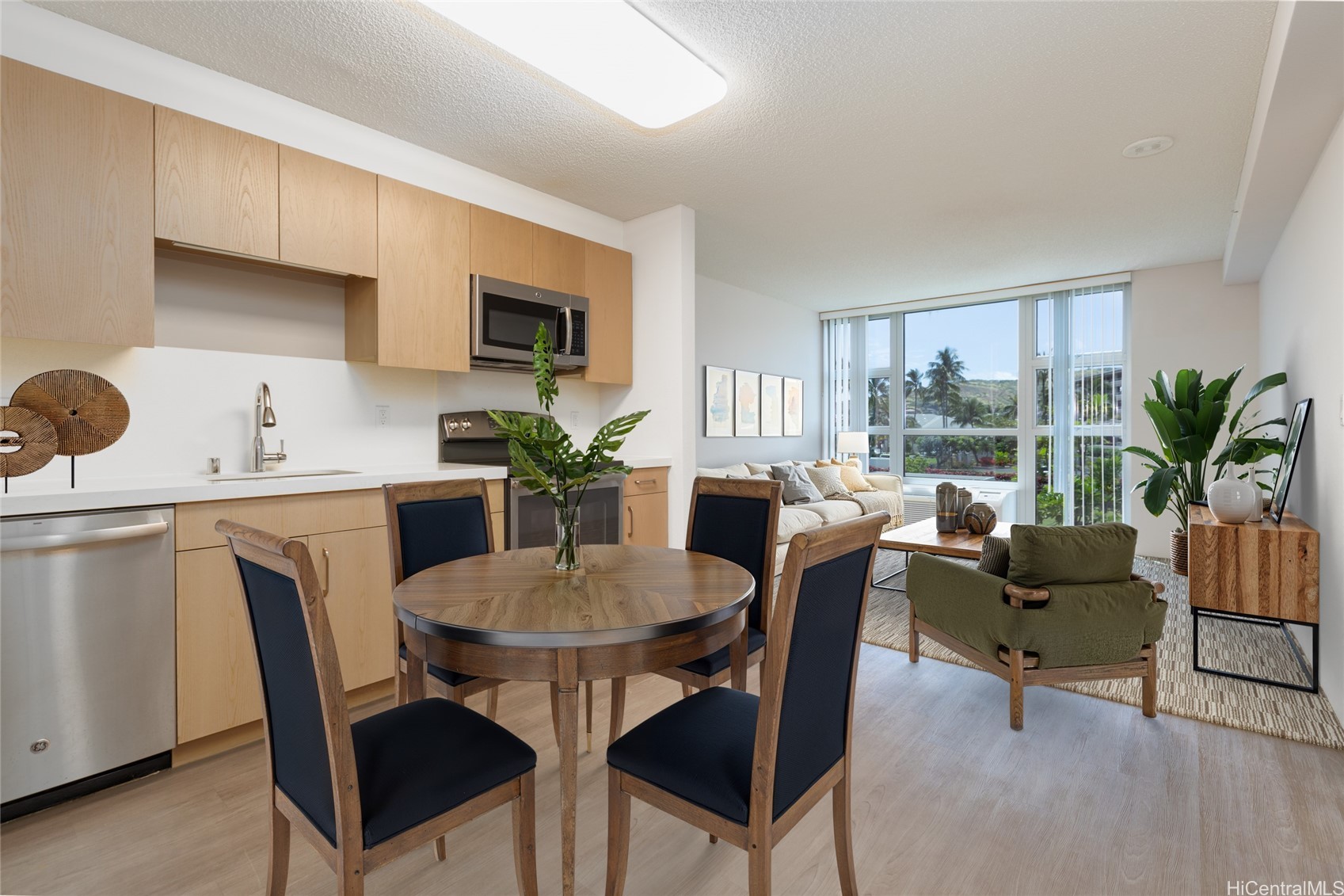 Honolulu, Hawaii, 96825, United States, 2 Bedrooms Bedrooms, ,2 BathroomsBathrooms,Residential,For Sale,1875289