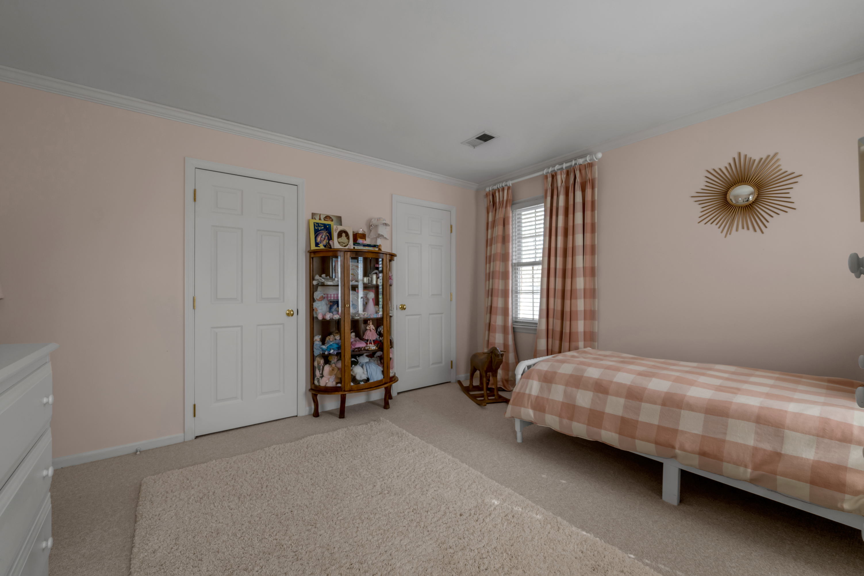  2071 Manor Drive - 物件實景