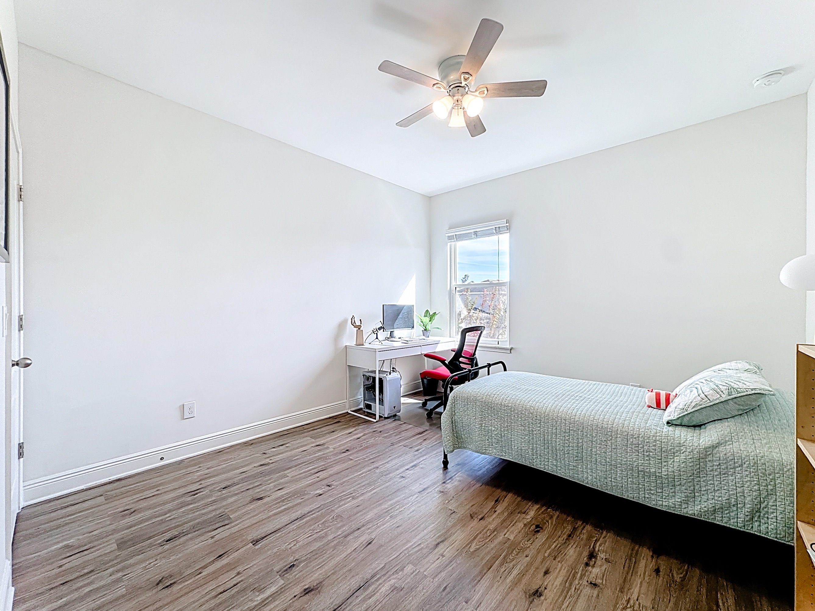 Winter Garden, Florida, 34787, United States, 5 Bedrooms Bedrooms, ,4 BathroomsBathrooms,Residential,For Sale,2010379