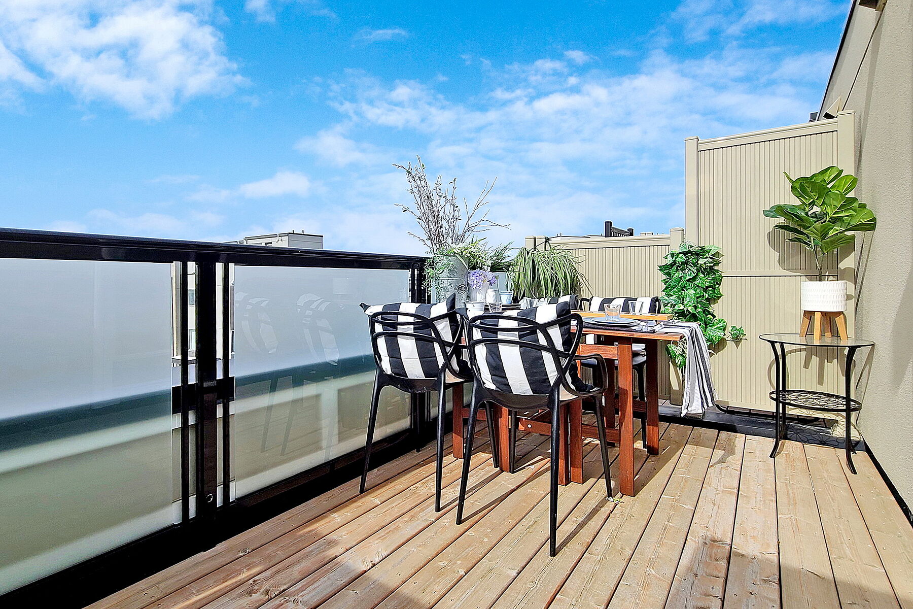  Parkside Luxury Freehold - 物件實景