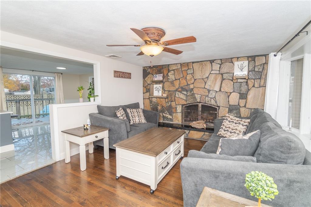 North Providence, Rhode Island, 02911, United States, 4 Bedrooms Bedrooms, ,1 BathroomBathrooms,Residential,For Sale,2005817