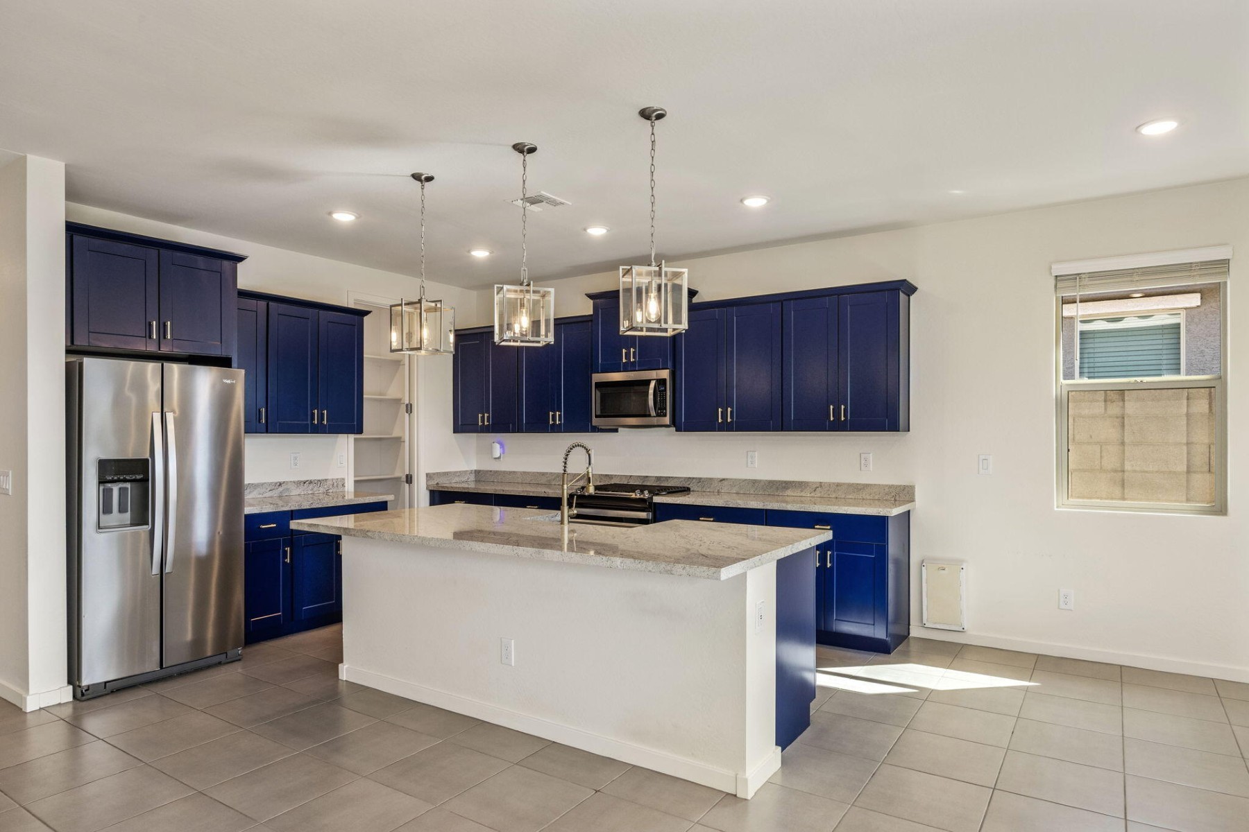  16023 W El Cortez Place¦Surprise, AZ - 物件實景