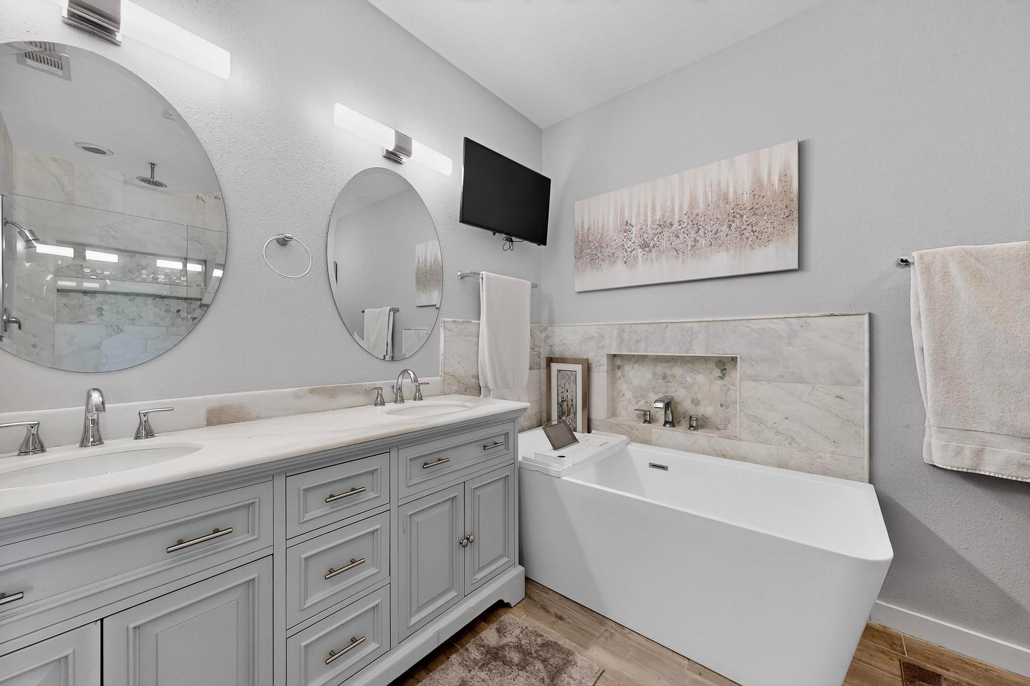 Dallas, Texas, 75204, United States, 3 Bedrooms Bedrooms, ,3 BathroomsBathrooms,Residential,For Sale,1977782