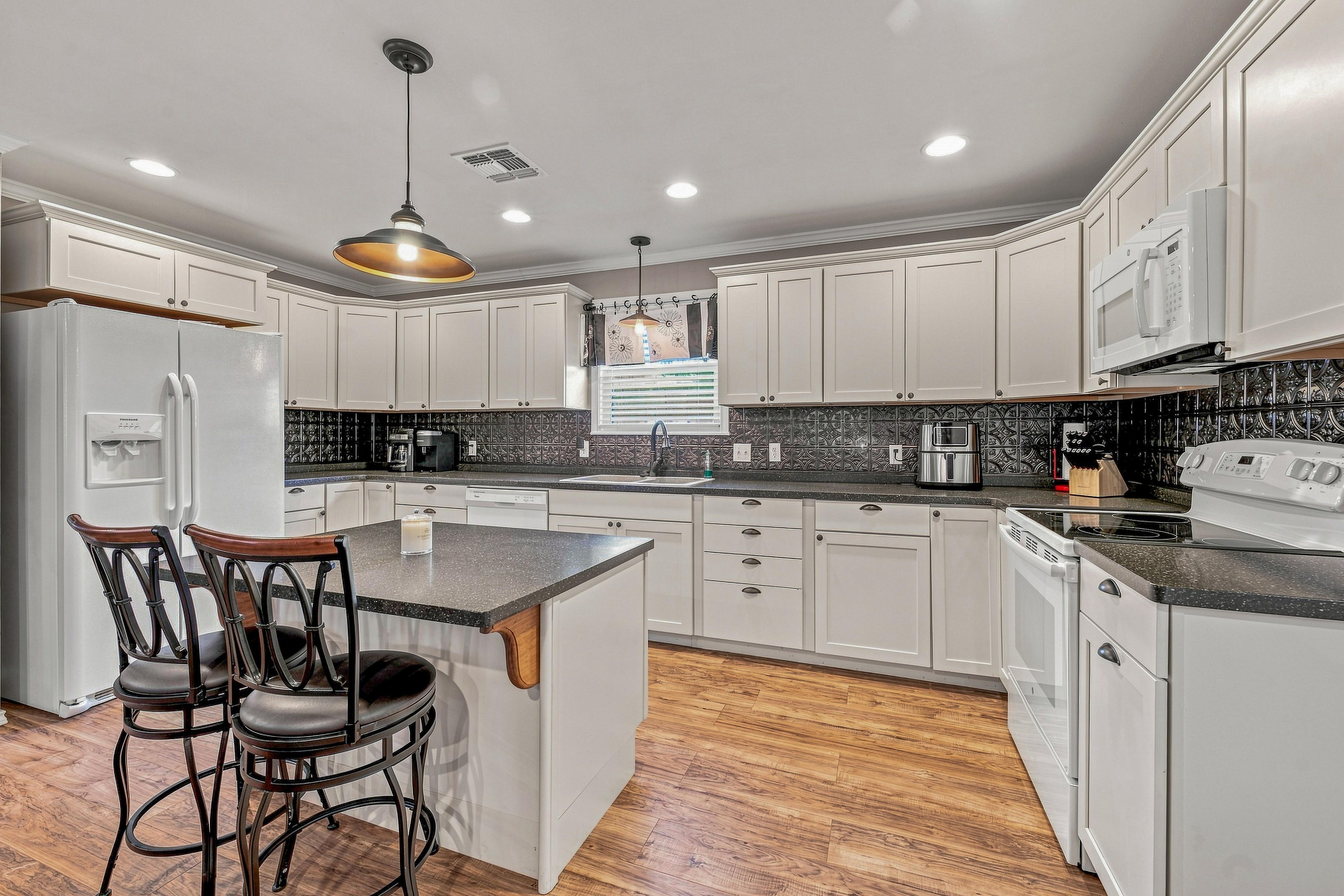  730 Virginia Street, Graham, TX, 76450 - 物件實景