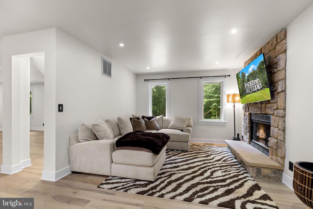 Spotsylvania, Virginia, 22551, United States, 4 Bedrooms Bedrooms, ,4 BathroomsBathrooms,Residential,For Sale,1981992