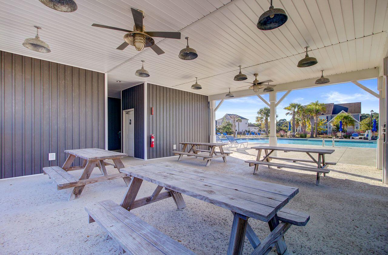 Johns Island, South Carolina, 29455, United States, 4 Bedrooms Bedrooms, ,2 BathroomsBathrooms,Residential,For Sale,1967653